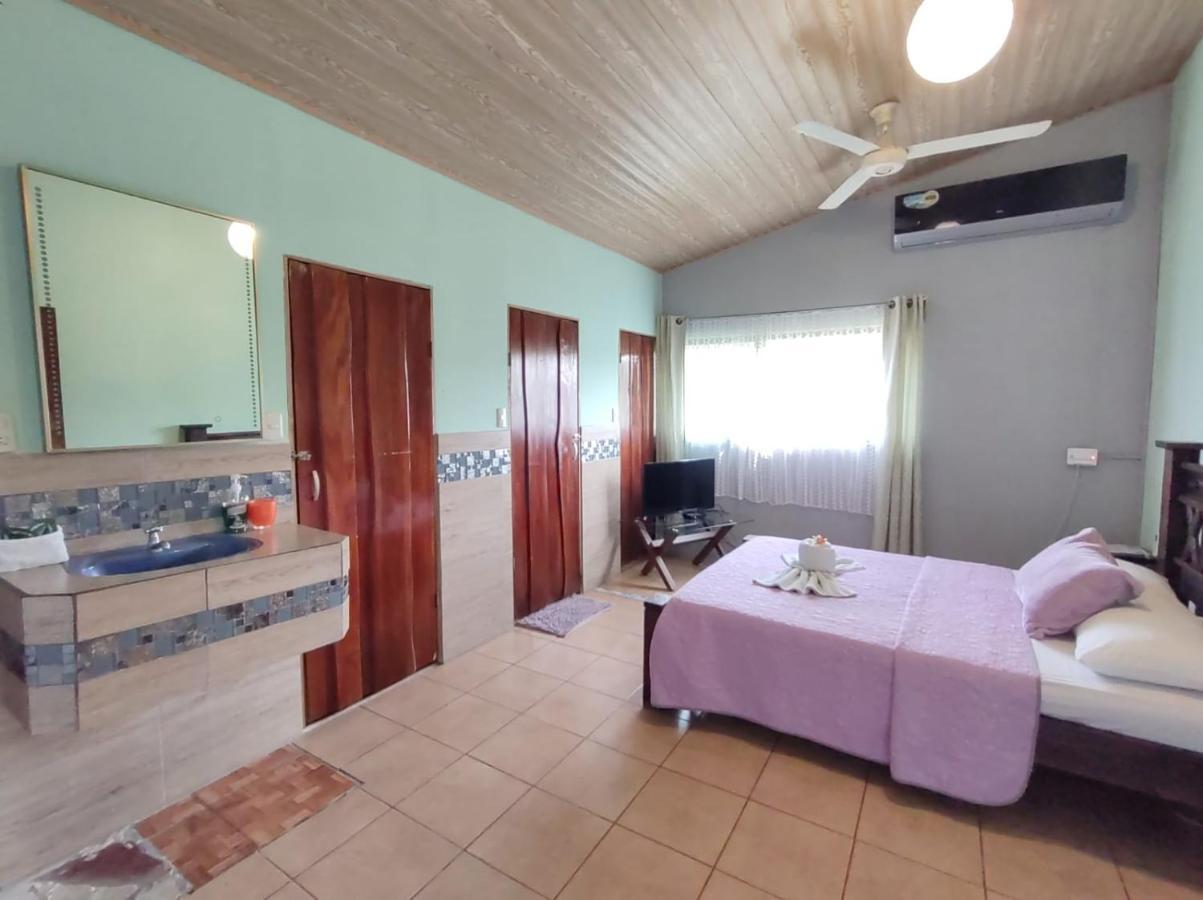 The Corner Airbnb Puerto Jiménez Eksteriør bilde