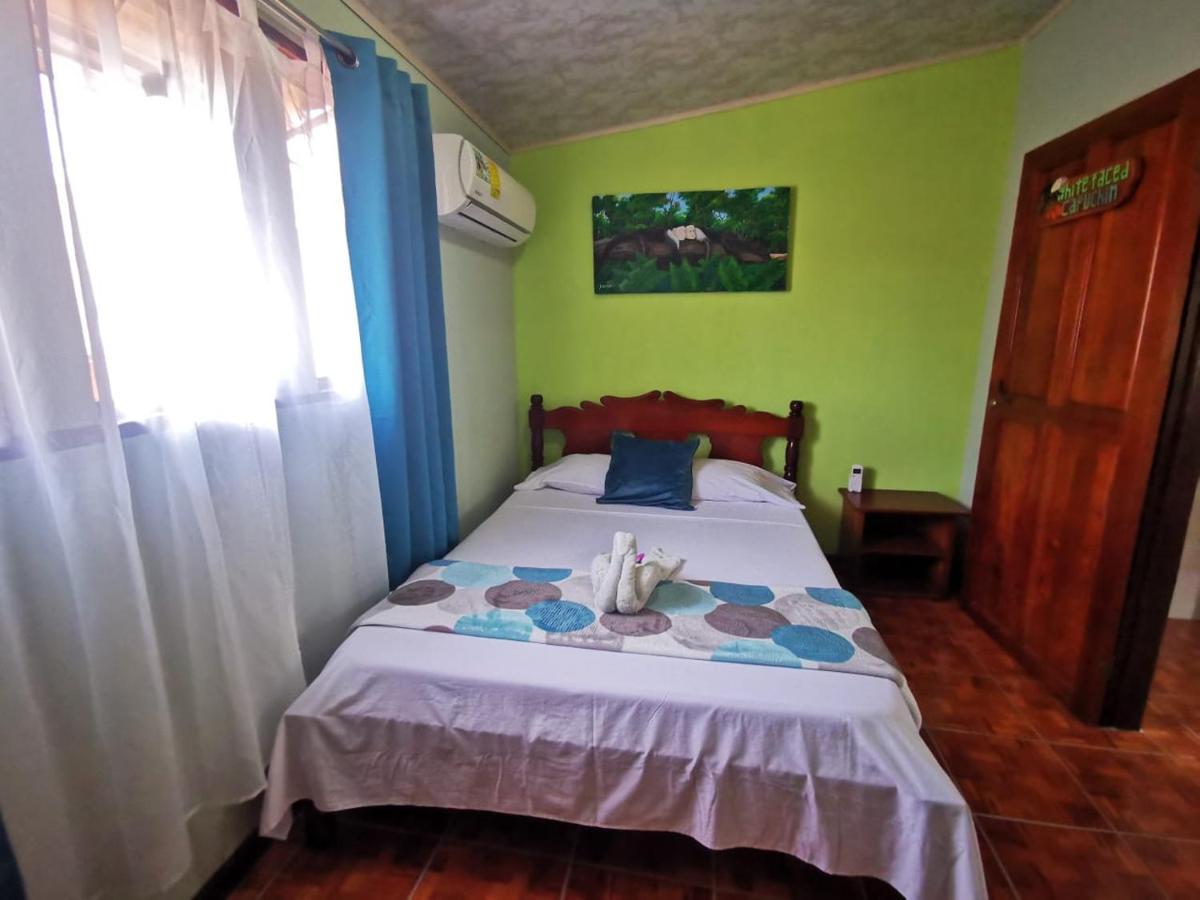 The Corner Airbnb Puerto Jiménez Eksteriør bilde