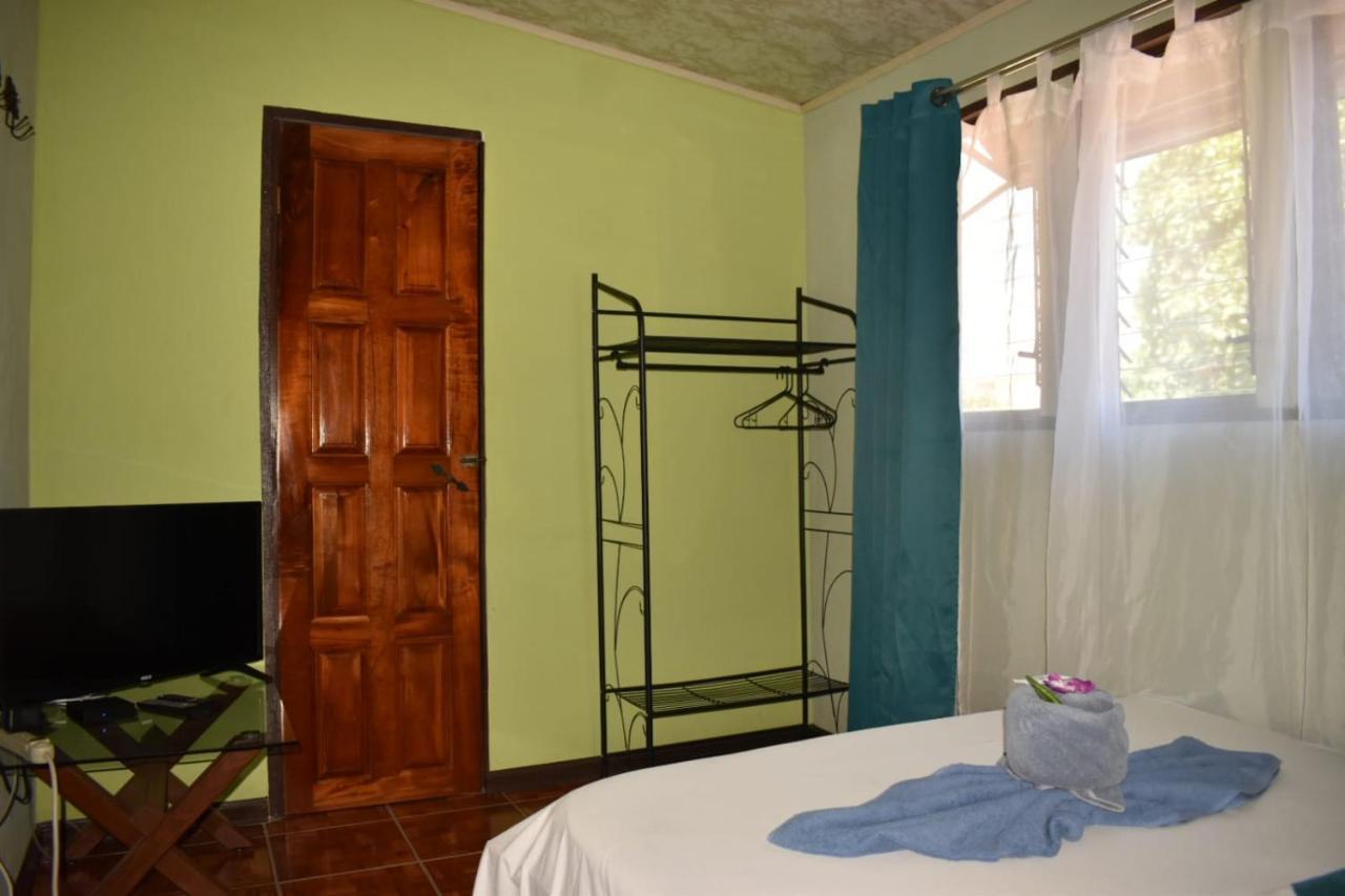 The Corner Airbnb Puerto Jiménez Eksteriør bilde